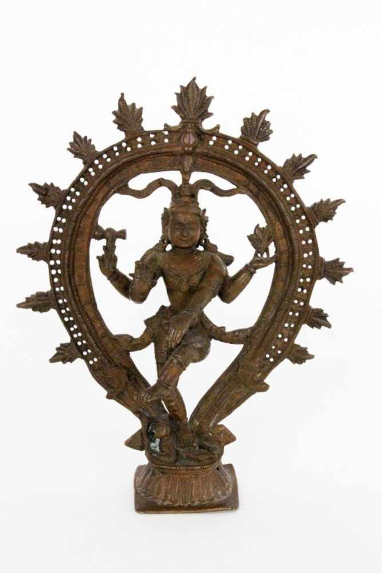 SHIVA NATARAJA Indien Tanzender vierarmiger Shiva in flammender Aureole. Bronze. H.24,5cm SHIVA