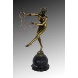 CLAIRE COLINET (nach) Brüssel 1885 - 1948 Tanzender weiblicher Akt mit 7 Ringen. Bronze, auf der