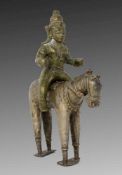 REITENDE GOTTHEIT Indien Göttin Devi auf einem Pferd. Bronze. H.24,5cm RIDING DEITY India Goddess