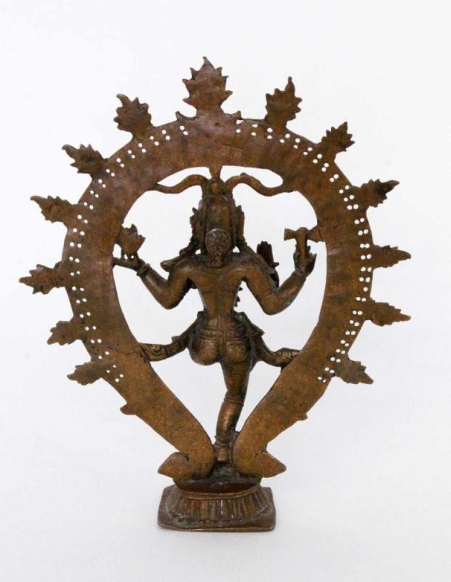 SHIVA NATARAJA Indien Tanzender vierarmiger Shiva in flammender Aureole. Bronze. H.24,5cm SHIVA - Bild 2 aus 4