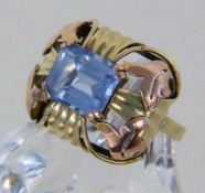 DAMENRING 585/000 Gelb- und Rotgold mit blauem Edeltopas. Gr. 60, brutto ca. 5,8g A LADIES RING