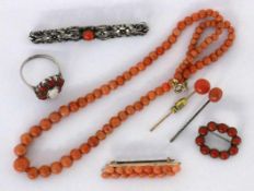 LOT VON 7 TEILEN KORALLENSCHMUCK A LOT OF 7 CORAL JEWELLERY PIECES