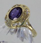 DAMENRING 585/000 Gelbgold mit Amethyst. Gr. 58, brutto ca. 3,7g A LADIES RING 585/000 yellow gold