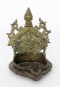 ÖLLAMPE Indien Bronze. H.14,5cm AN OIL LAMP India Bronze. 14.5 cm high