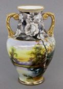 HENKELVASE Japan, 20.Jh. Porzellan mit umlaufend gemalter Seelandschaft. Am Hals Rosendekor und