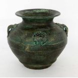 ZIERVASE IN ANTIKENFORM Keramik, bronziert. H.20cm, D. 23cm. A VASE IN ANTIQUE FORM Ceramic,