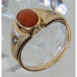 DAMENRING 585/000 Rotgold mit Korallencabochon. Gr. 58, Brutto ca. 4,3g A LADIES RING 585/000 red