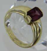 DAMENRING 585/000 Gelbgold mit Turmalin. Gr. 58, Brutto ca. 6,3g A LADIES RING 585/000 yellow gold