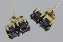 PAAR OHRSTECKER 585/000 Gelbgold mit Tansaniten. Brutto ca. 2,7g A PAIR OF STUD EARRINGS 585/000