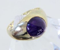 DAMENRING, 585/000 Gelbgold mit Amethyst. Gr. 56, Brutto ca. 4,9g A LADIES' RING 585/000 yellow gold