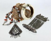 LOT 3 TEILE NOMADENSCHMUCK A LOT OF 3 NOMAD JEWELLERY PIECES