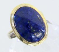 DAMENRING, 585/000 Gelbgold mit Lapislazuli. Gr. 58, Brutto ca. 4,3g A LADIES' RING 585/000 yellow