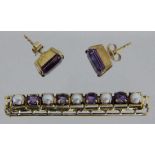 STABBROSCHE UND PAAR OHRSTECKER 585/000 Gelbgold. Brutto ca. 9g A BAR BROOCH AND A PAIR OF STUD