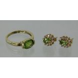 DAMENRING UND PAAR OHRSTECKER 585/000 Gelbgold mit Peridot und Diamanten. Ringgr. 58. Brutto ca. 6,