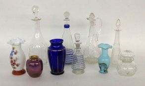 LOT 10 TEILE GLAS Vasen und Karaffen A LOT OF GLASS / CERAMIC ITEMS