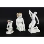 DREI PORZELLANFIGUREN Herend, Budapest Frauendarstellungen. H.15 - 26cm THREE PORCELAIN FIGURES