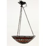 LAMPENSCHIRM mit farbiger Bleiverglasung. D.41cm, H.12cm A LAMP SHADE with coloured lead glazing.