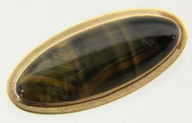 BROSCHE 375/000 Gelbgold mit Tigerauge. L.5,2cm, Brutto ca. 15g A BROOCH 375/000 yellow gold with