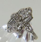 ART DECO DAMENRING 416/000 Weißgold (10ct) mit Diamantbesatz. Ringgr. 56, Brutto ca. 2,1g AN ART