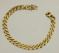 PANZERARMBAND750/000 Gelbgold. L.19cm, ca. 40,5gA CURB BRACELET 750/000 yellow gold. 19 cm long,