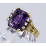 DAMENRING585/000 Gelbgold mit Amethyst und Brillanten. Gr. 58, Brutto ca. 8gA LADIES' RING 585/000