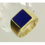 GOLDRING MIT LAPISLAZULI585/000 Gelbgold. Ringgr. 60, Brutto ca. 5,8g.A GOLD RING WITH LAPIS