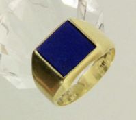 GOLDRING MIT LAPISLAZULI585/000 Gelbgold. Ringgr. 60, Brutto ca. 5,8g.A GOLD RING WITH LAPIS