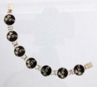 ARMBANDSilber vergoldet mit Onyx. L.18cm, Brutto ca. 29,3gA BRACELET Gilt silver with agate. 18 cm