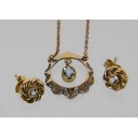 COLLIER UND PAAR OHRSTECKER585/000 Rotgold mit Brillanten und Aquamarin. L.42cm. Brutto ca. 8gA