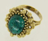 RING585/000 Gelbgold mit Malachit-Cabochon. Brutto ca. 9,87g. Ringgr. 52A RING 585/000 yellow gold