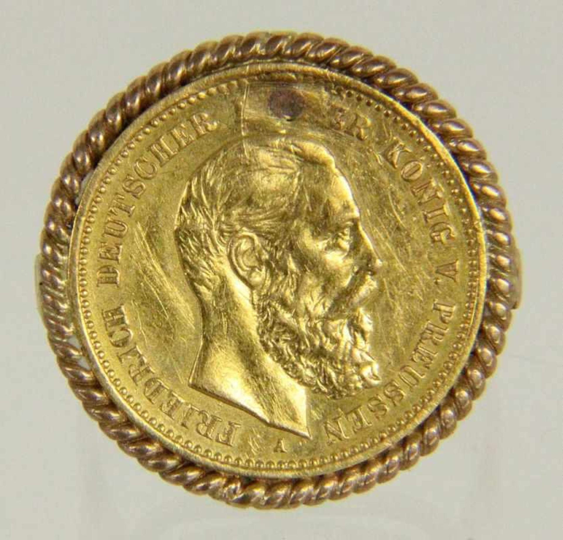 RING MIT 10 MARK GOLDMÜNZEFriedrich Deutscher Kaiser und König von Preussen. Fassung 585/000