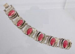 ARMBANDSilber vergoldet mit Rhodochrosit. L.19,5cm, Brutto ca. 54,8gA BRACELET Gilt silver with