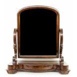 SCHMINKSPIEGELum 1860 Mahagoni. Geschweifter Kasten mit schwenkbarem Spiegel. 77x68x31cm, rest.A