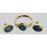 PAAR OHRSTECKER UND RING585/000 Gelbgold mit schwarzen Opal-Tripletten. Ringgr. 57, Brutto ca. 7,9gA