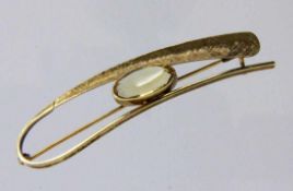 BROSCHE585/000 Gelbgold mit Citrin. L.7cm, Brutto ca. 7,9gA BROOCH 585/000 yellow gold with citrine.