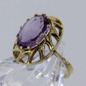 DAMENRING585/000 Gelbgold mit Amethyst. Gr. 58, Brutto ca. 7,3gA LADIES' RING 585/000 yellow gold