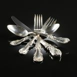 A ONE HUNDRED AND SIX PIECE SET OF REED AND BARTON STERLING SILVER FLATWARE IN THE "BURGUNDY" PATTE