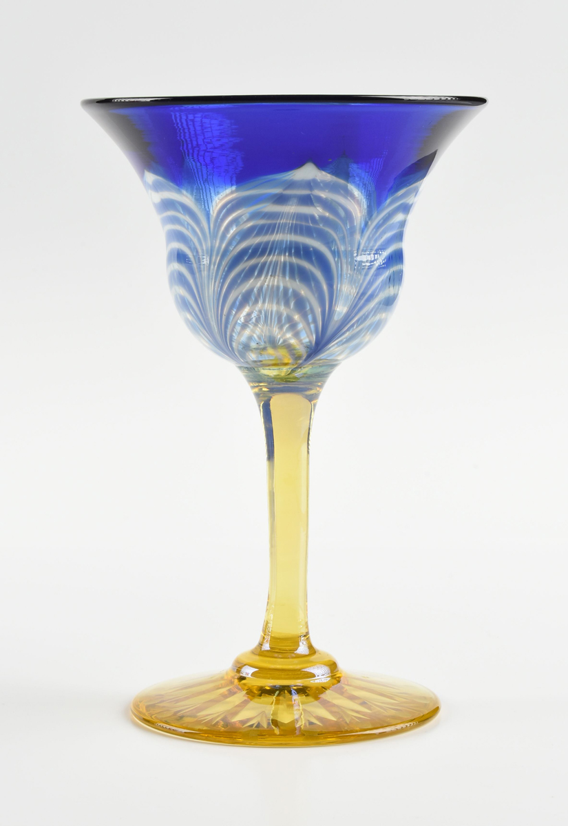 A GROUP OF FOUR AMERICAN AND BOHEMIAN WINE GLASSES, CIRCA 1890-1910, comprising a Bohemian flashed - Image 10 of 17