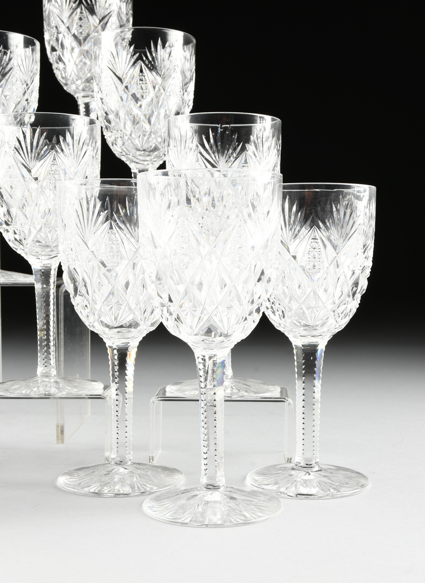 A SET OF TWELVE CRISTALLERIE ST. LOUIS CUT CRYSTAL WATER GOBLETS IN THE "FLORENCE (PINEAPPLE CUT)" - Image 2 of 5