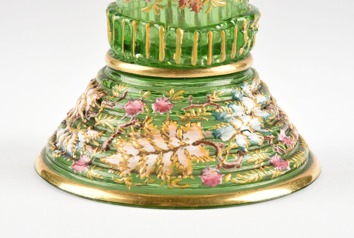 A LUDWIG MOSER & SOHNE GILT AND ENAMEL DECORATED GREEN GLASS GOBLET, KARLSBAD (KARLOVY VARY), - Image 3 of 10