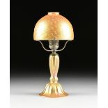 A LUNDBERG STUDIOS IRIDESCENT ART GLASS TABLE LAMP, DAVENPORT, CALIFORNIA, 1998-2000, comprising