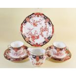 A Royal Crown Derby tea service pattern No 2712 1921, comprising: ten cups and twelve saucers,