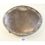 An oval silver salver by Richard Rugg, London 1776 - 400g