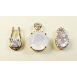 Three various 9 carat gold pendants