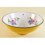 A yellow Shelley bowl painted roses to interior - 19cm
