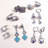 A group of assorted silver earrings etc - approx 45g