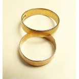 Two 9 carat gold wedding rings - 2.8g total