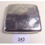 A silver cigarette case with engraved decoration - Birmingham 1919 - 104g