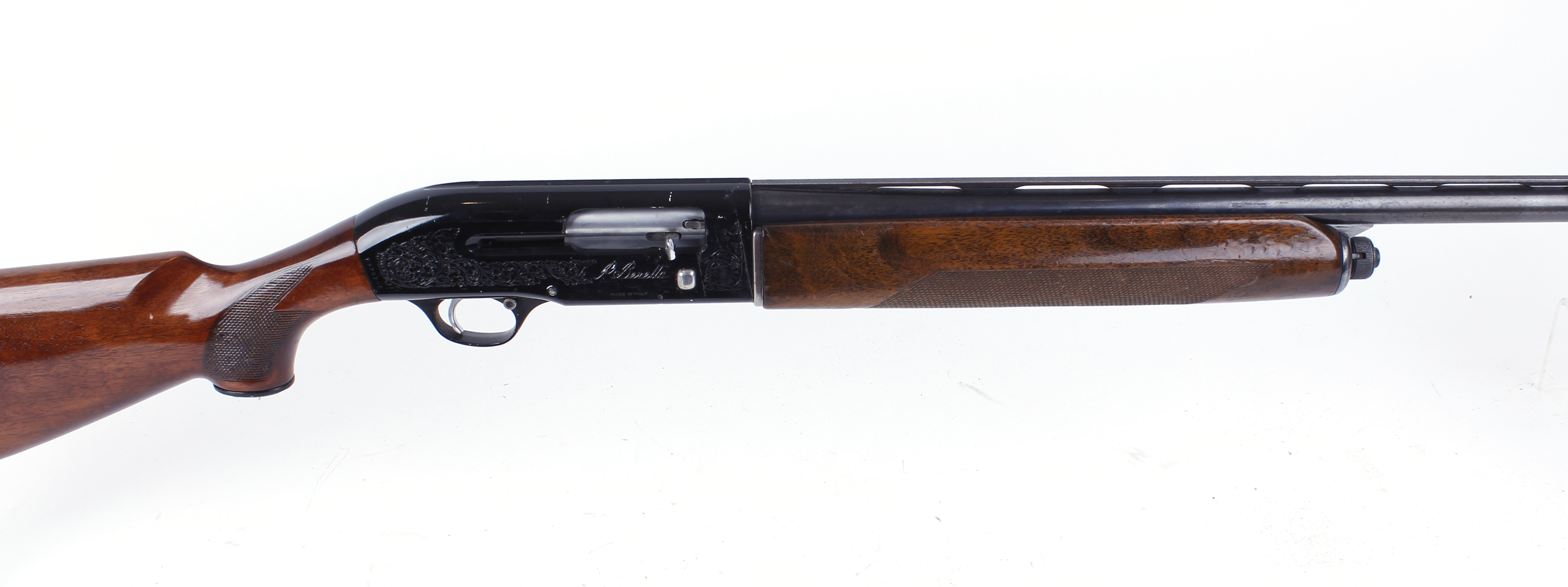 S2 12 bore Beretta Model A301 semi automatic, 3 shot, 28 ins barrel with Polychoke, ventilated