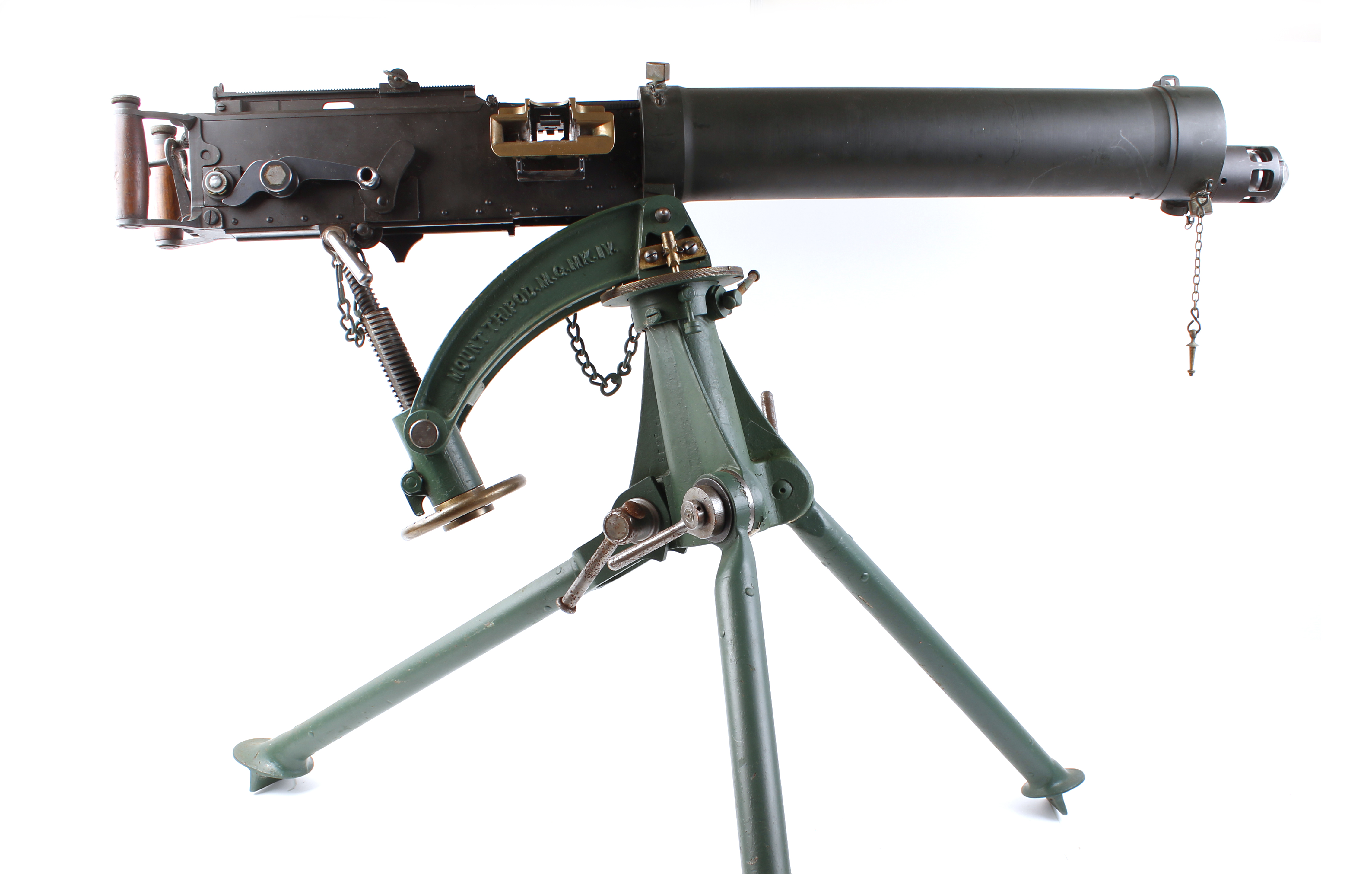 .303 Vickers heavy machine gun, on tripod stand with belt, belt box, green wooden case with rope